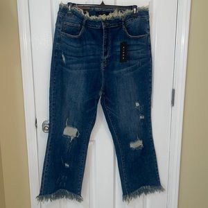 Risen frayed hem jeans 3xl new with tags smoke-free home